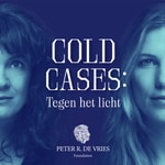 Logo of the podcast Cold cases: Tegen het licht Podcast Cold cases: Tegen het licht