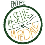 Logo of the podcast Entre la selle et la pédale Podcast Entre la selle et la pédale