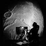 Logo of the podcast 飞向月球|Fly to the moon Podcast 飞向月球|Fly to the moon