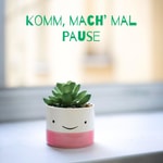 Logo of the podcast Komm, mach’ mal Pause - mit kleinen Tiergeschichten Podcast Komm, mach’ mal Pause - mit kleinen Tiergeschichten