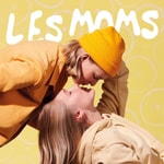 Logo of the podcast Les Moms Podcast Les Moms