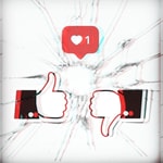 Logo of the podcast Love it or Leave it ... Podcast Love it or Leave it ...