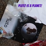Logo of the podcast Pluto is a Planet! : Science Fiction/Fantasy Book reviews. Podcast Pluto is a Planet! : Science Fiction/Fantasy Book reviews.