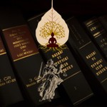 Podcast 在俗世修行的英國律師